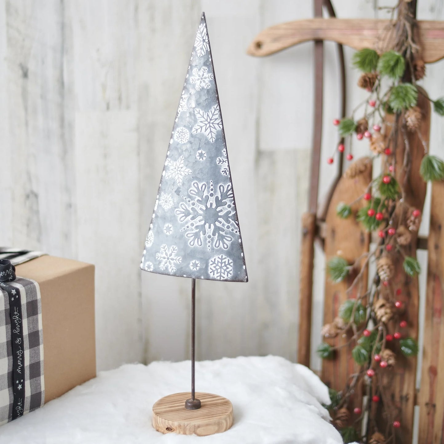 Snowflake Tree Sitter (Extra Large)
